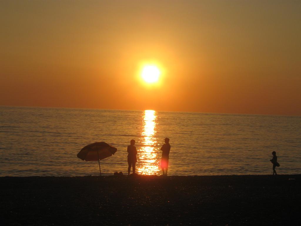 Hotel House By The Sea Kobuleti Exterior foto